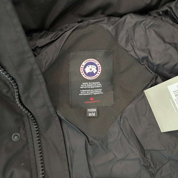Canada Goose Wyndham Men’s Parka w/ Fur in Original Packaging - Picture 4 of 7